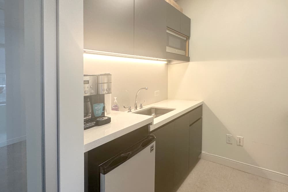 move-in-ready office space | office sublets